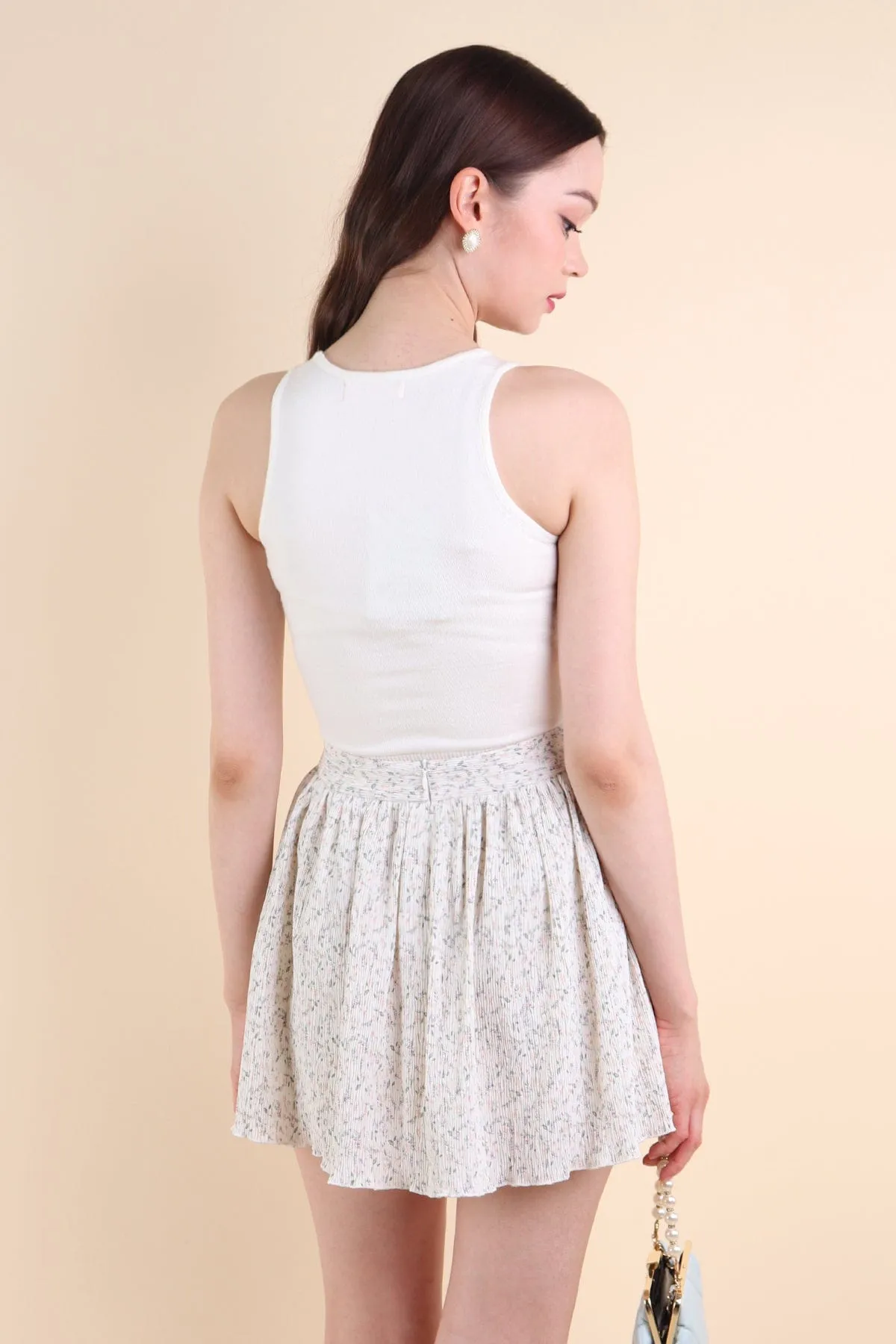 FREESIA FLORAL PLEATED SKORTS IN PASTEL